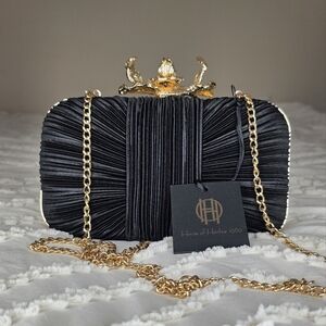 NWT House Of Harlow Black and Gold Floral Kiss Lock Clutch